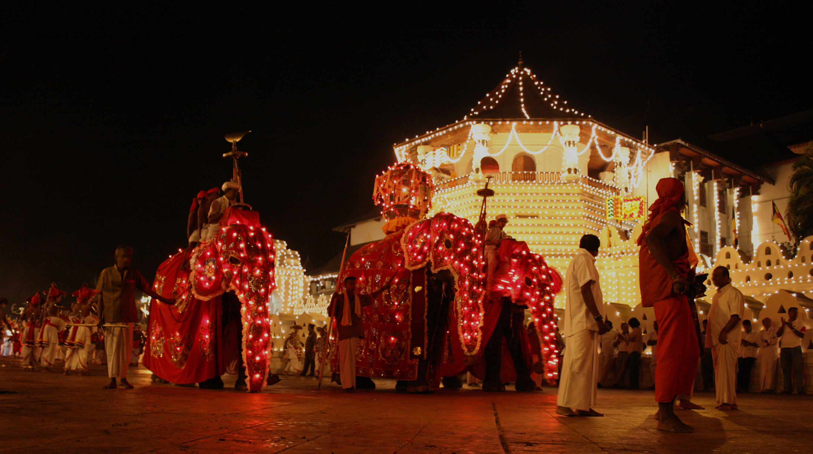 Kandy Esala Perahera